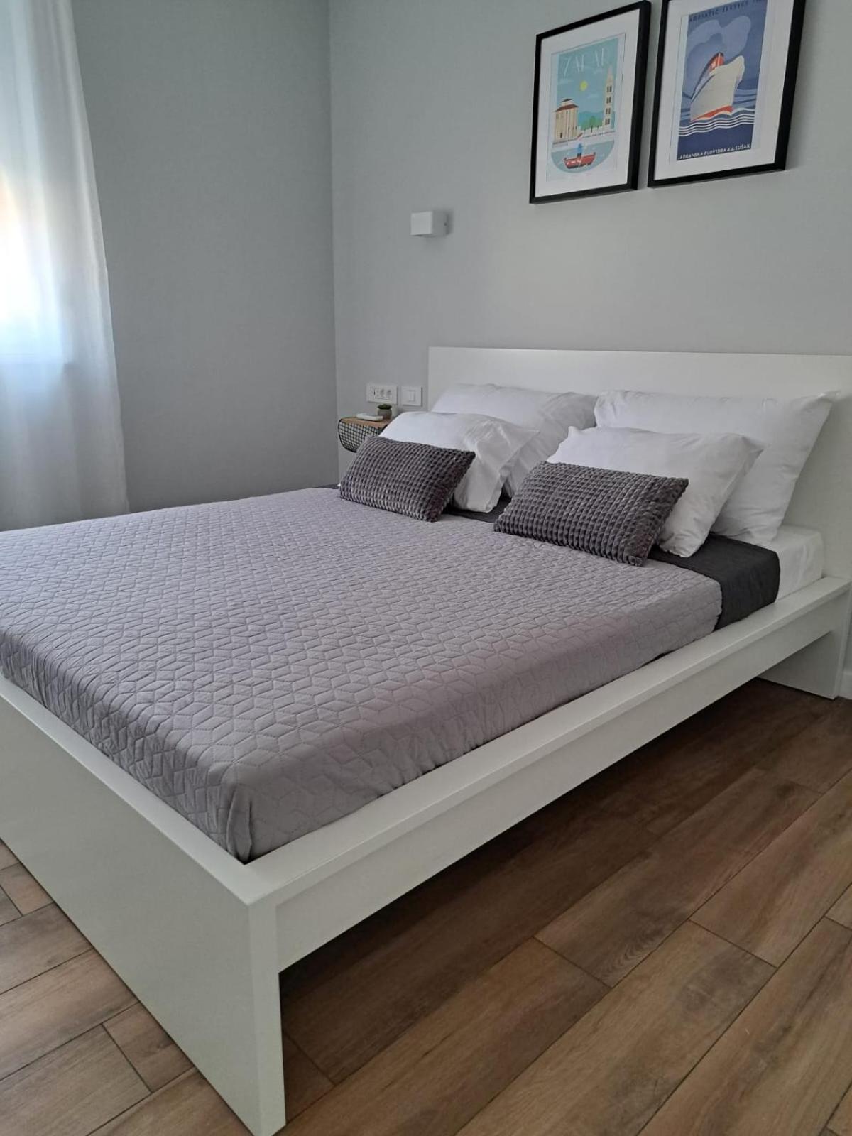 B & R Summer Breeze Apartments Nin Dış mekan fotoğraf