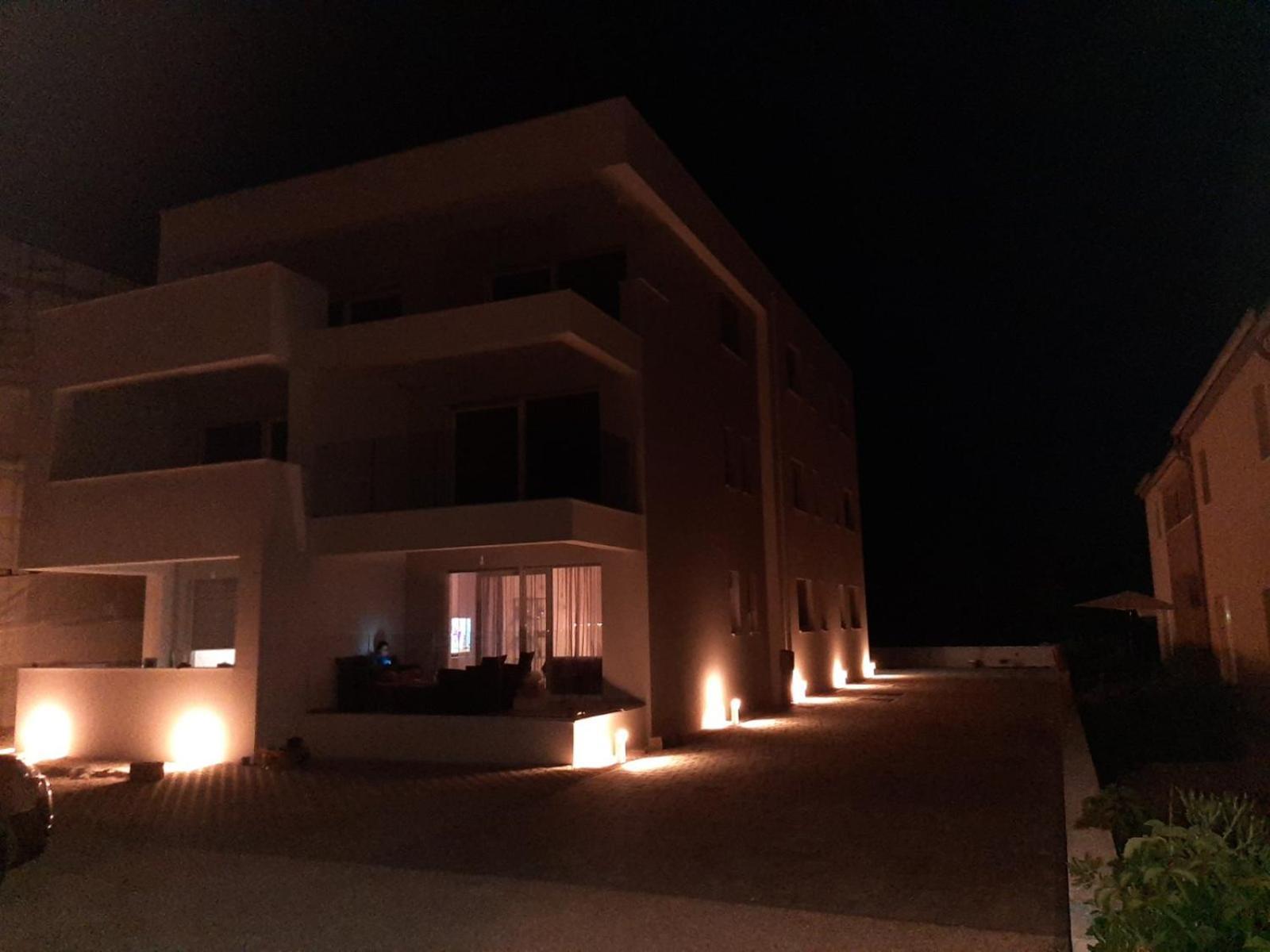 B & R Summer Breeze Apartments Nin Dış mekan fotoğraf